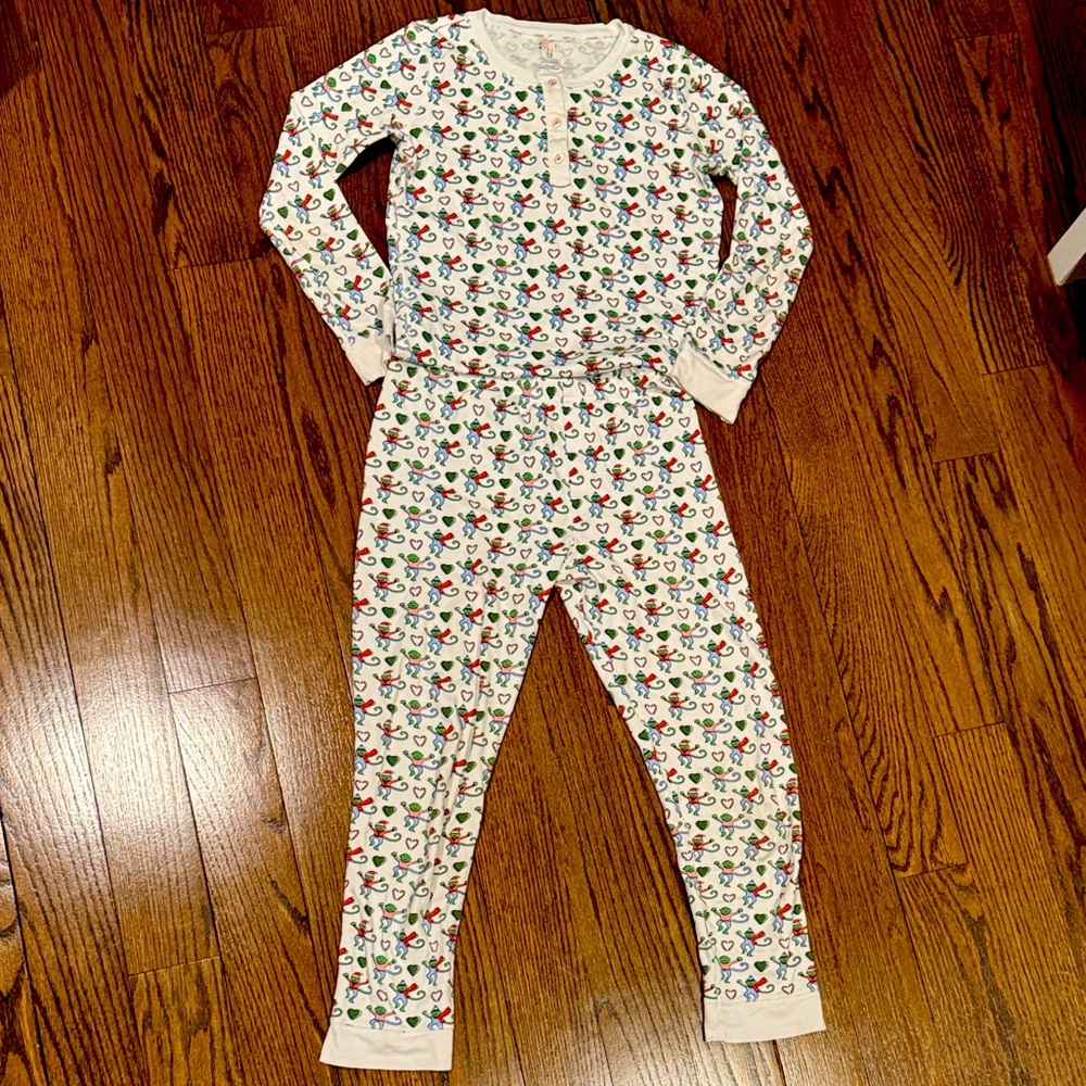Roller Rabbit “merry monkey” pajamas ❤️💚